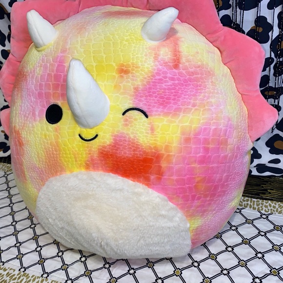 SQUISHMALLOWS TRINITY THE TRICERATOPS DINO PLUSH PILLOW TOYS - Picture 12 of 16